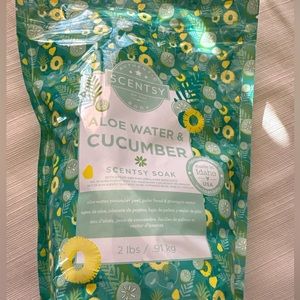 SCENTSY Bath soak - Aloe & cucumber 2lb